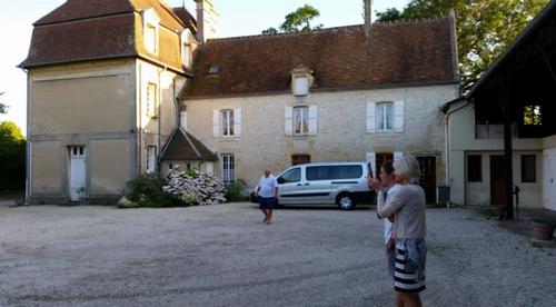 Sue, James and Shadow, Chez Stenhouse - 420 Nationals - France © Rob Burn